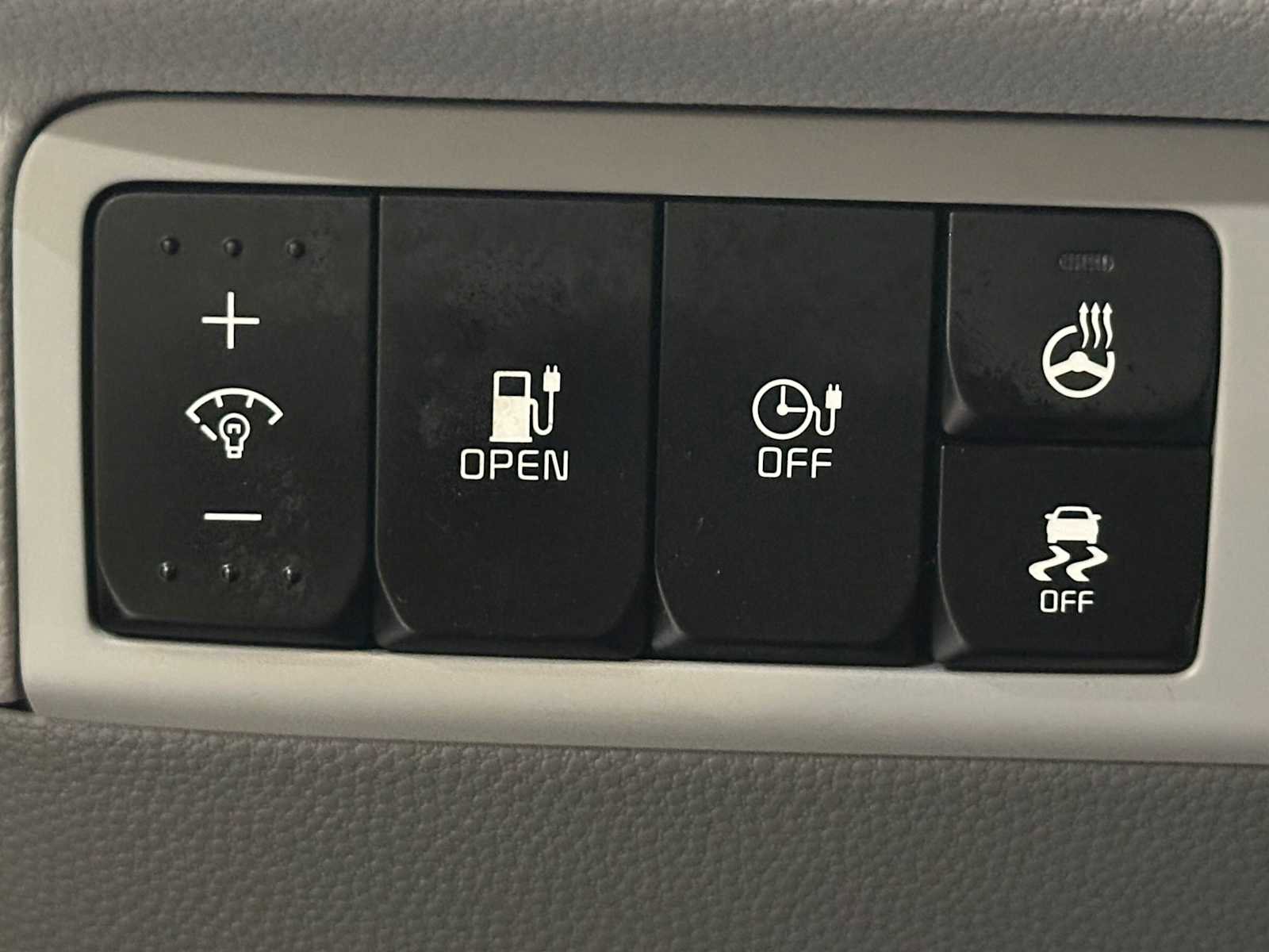 Used 2016 Kia Soul EV + image 18