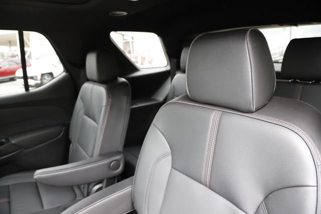 Used 2023 Chevrolet Traverse RS AWD/4WD image 17