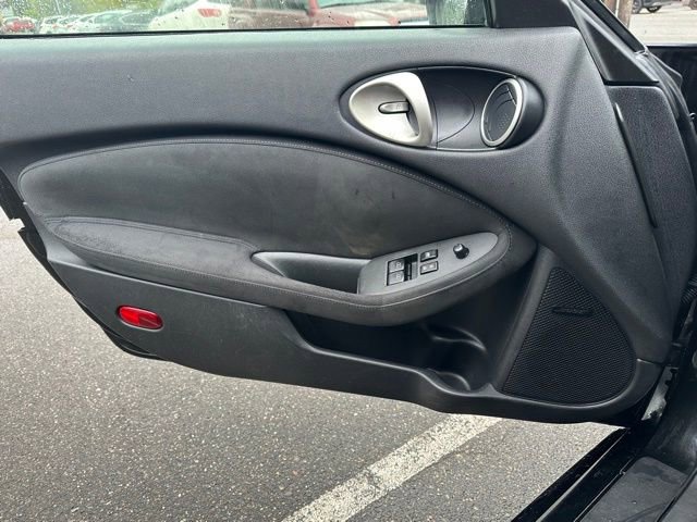 Used 2014 Nissan 370Z Touring RWD image 11