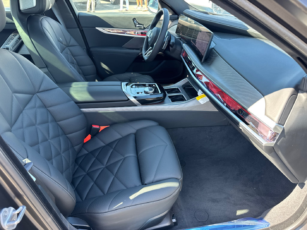 New 2026 BMW 740i RWD image 14