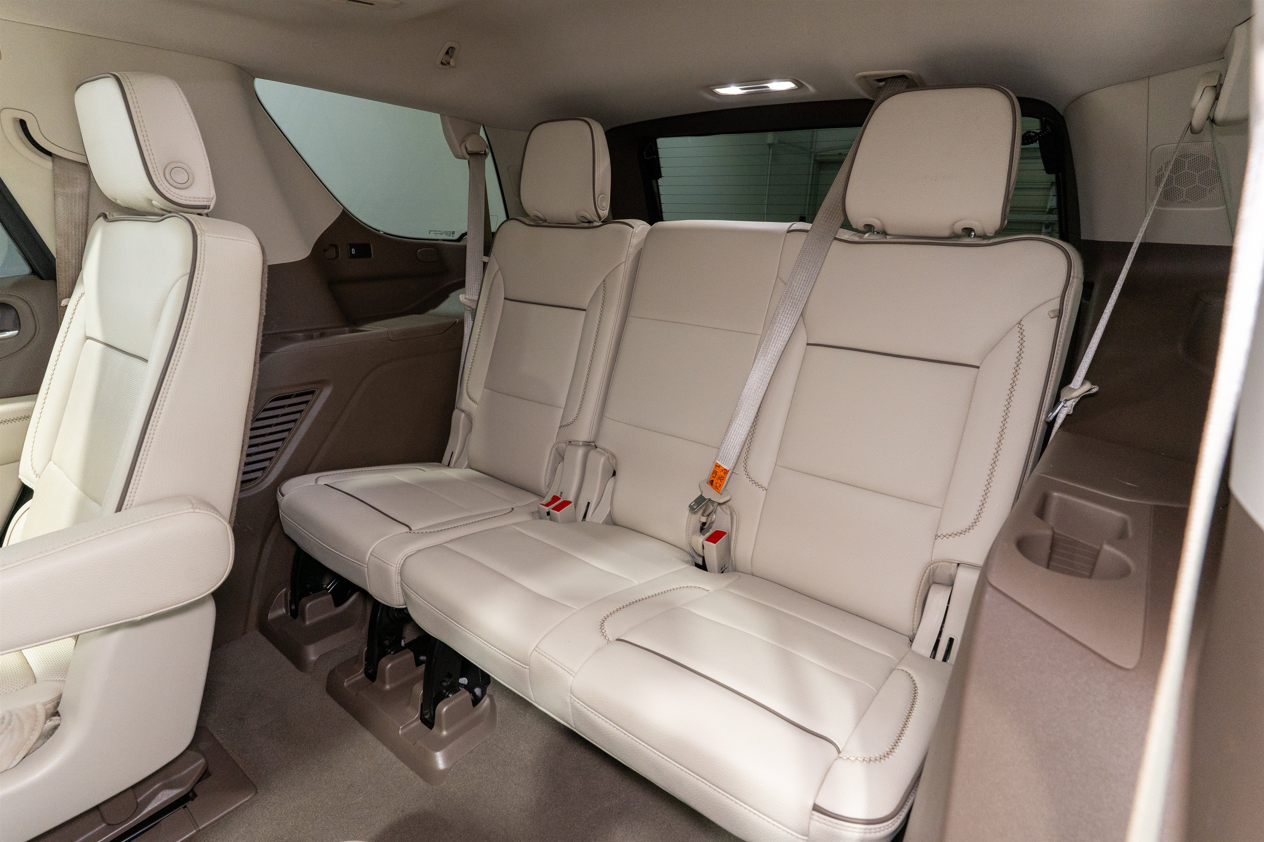 Used 2021 GMC Yukon Denali w/ Advanced Technology Package RWD image 36