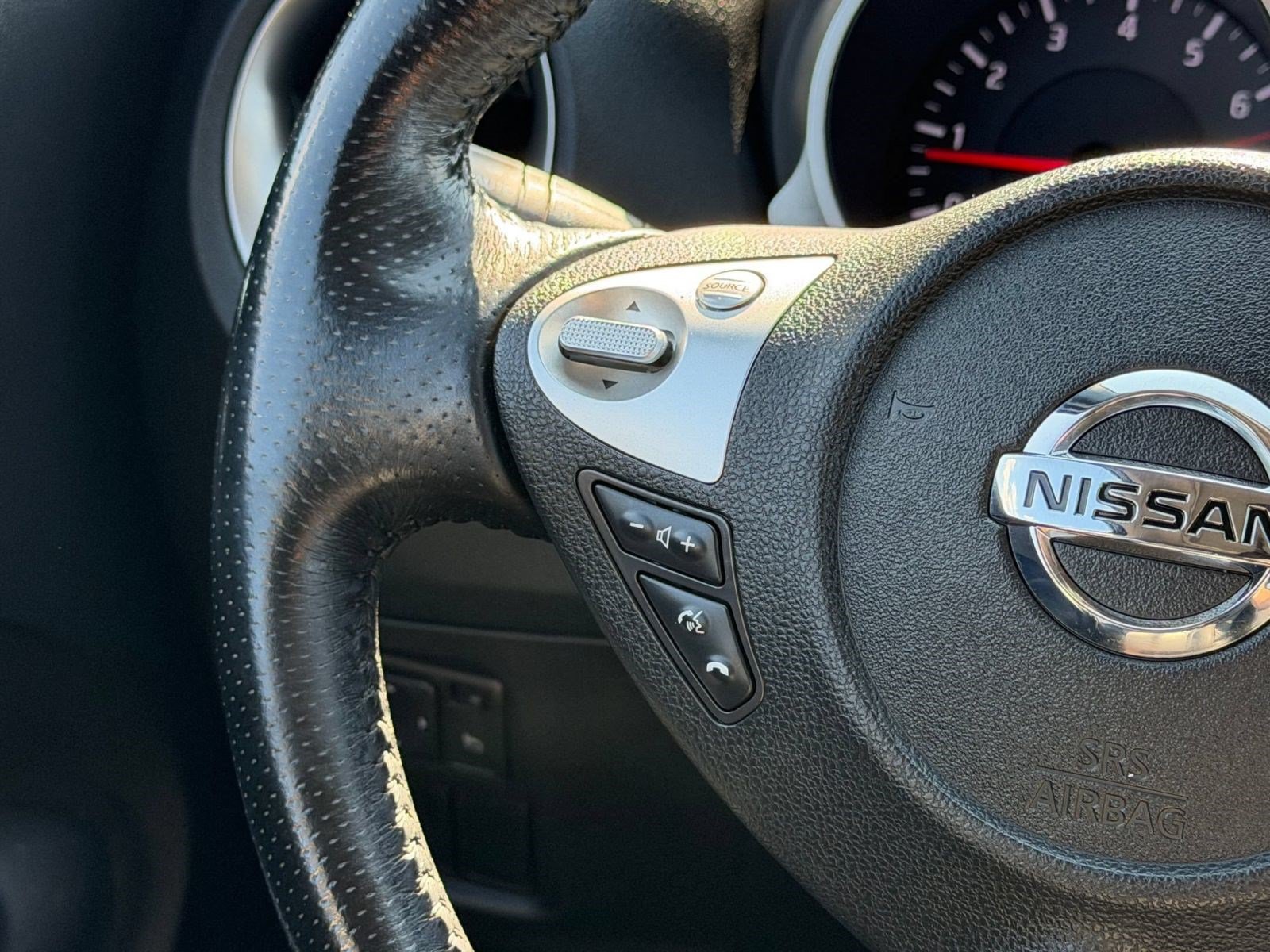Used 2011 Nissan Juke SL FWD image 15