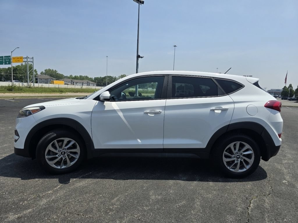 Used 2018 Hyundai Tucson SE w/ Cargo Package AWD/4WD image 11