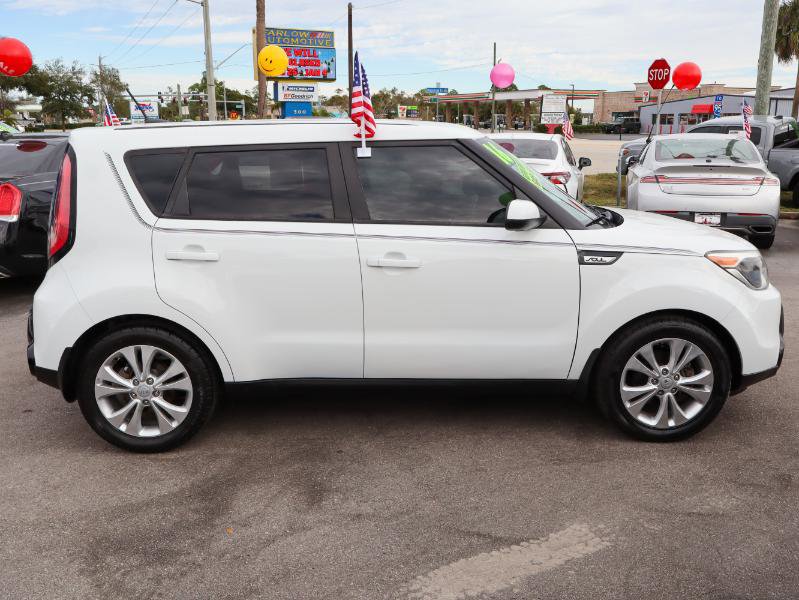 Used 2016 Kia Soul + image 6