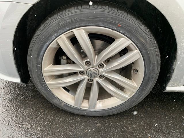 Used 2019 Volkswagen Passat 2.0T Wolfsburg w/ Wheels & Sunroof Package image 9