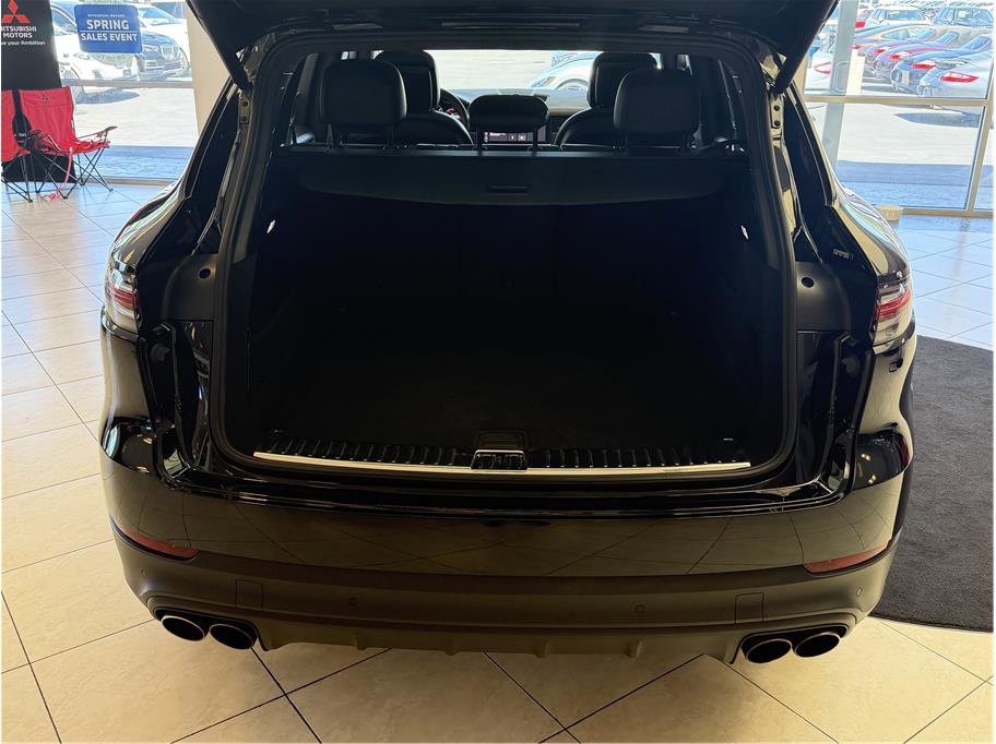 Used 2021 Porsche Cayenne S AWD/4WD image 31