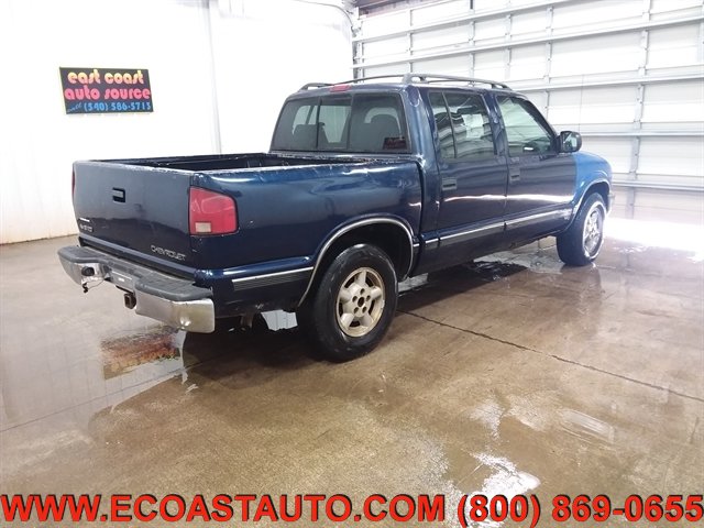 Used 2000 Chevrolet S10 Pickup LS w/ Preferred Equipment Group AWD/4WD image 3