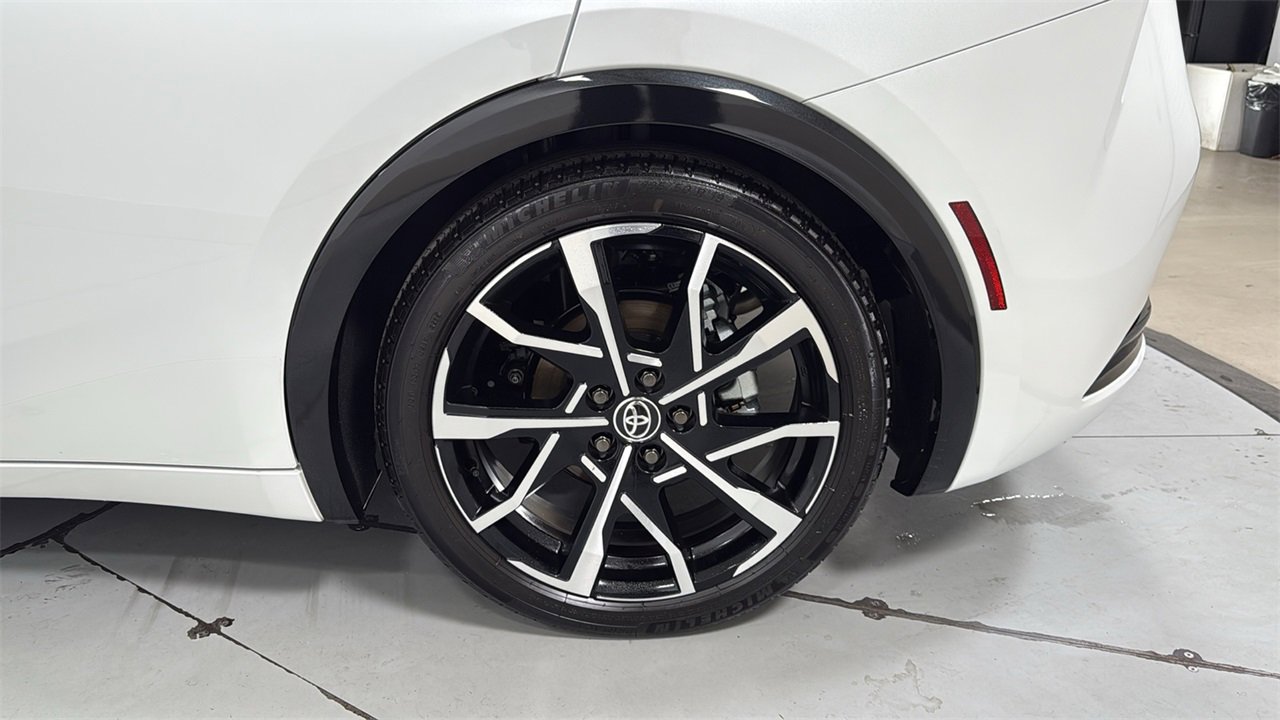 Used 2025 Toyota Prius XSE image 23