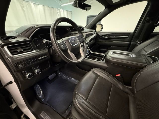 Used 2021 GMC Yukon Denali w/ Denali Premium Package image 12
