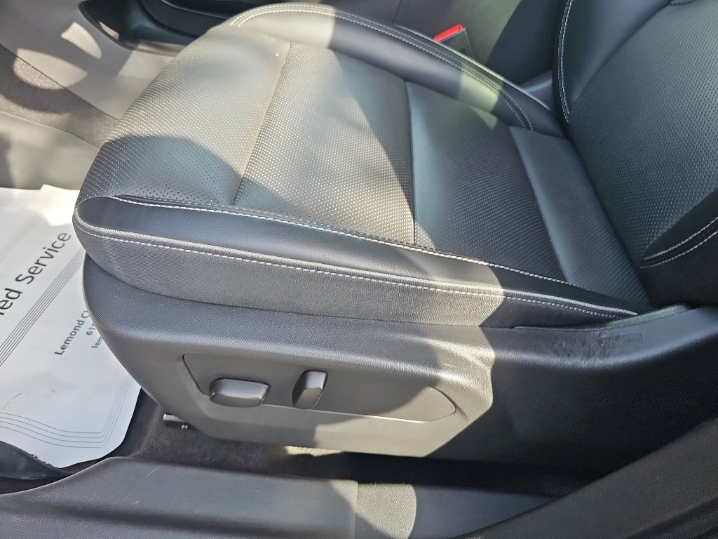 Used 2023 Buick Envision Essence image 10
