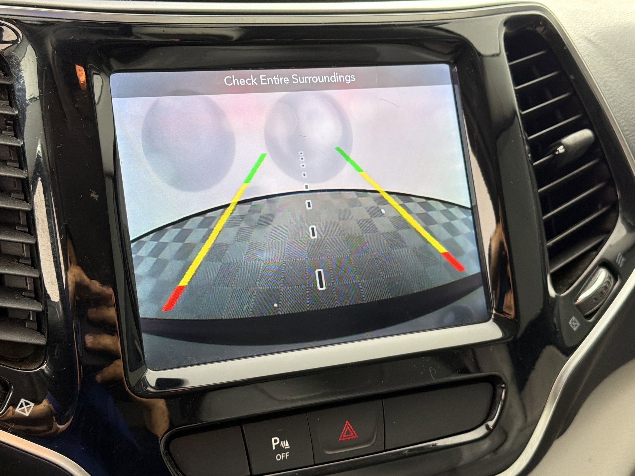 Used 2019 Jeep Cherokee Limited FWD image 26