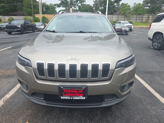 Used 2019 Jeep Cherokee Latitude w/ Popular Appearance Group FWD image 2