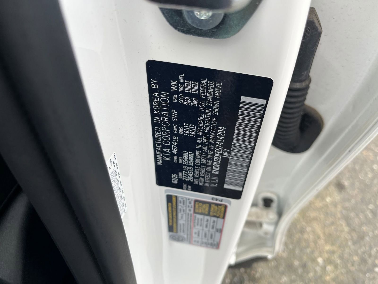 Used 2025 Kia Sportage LX image 9