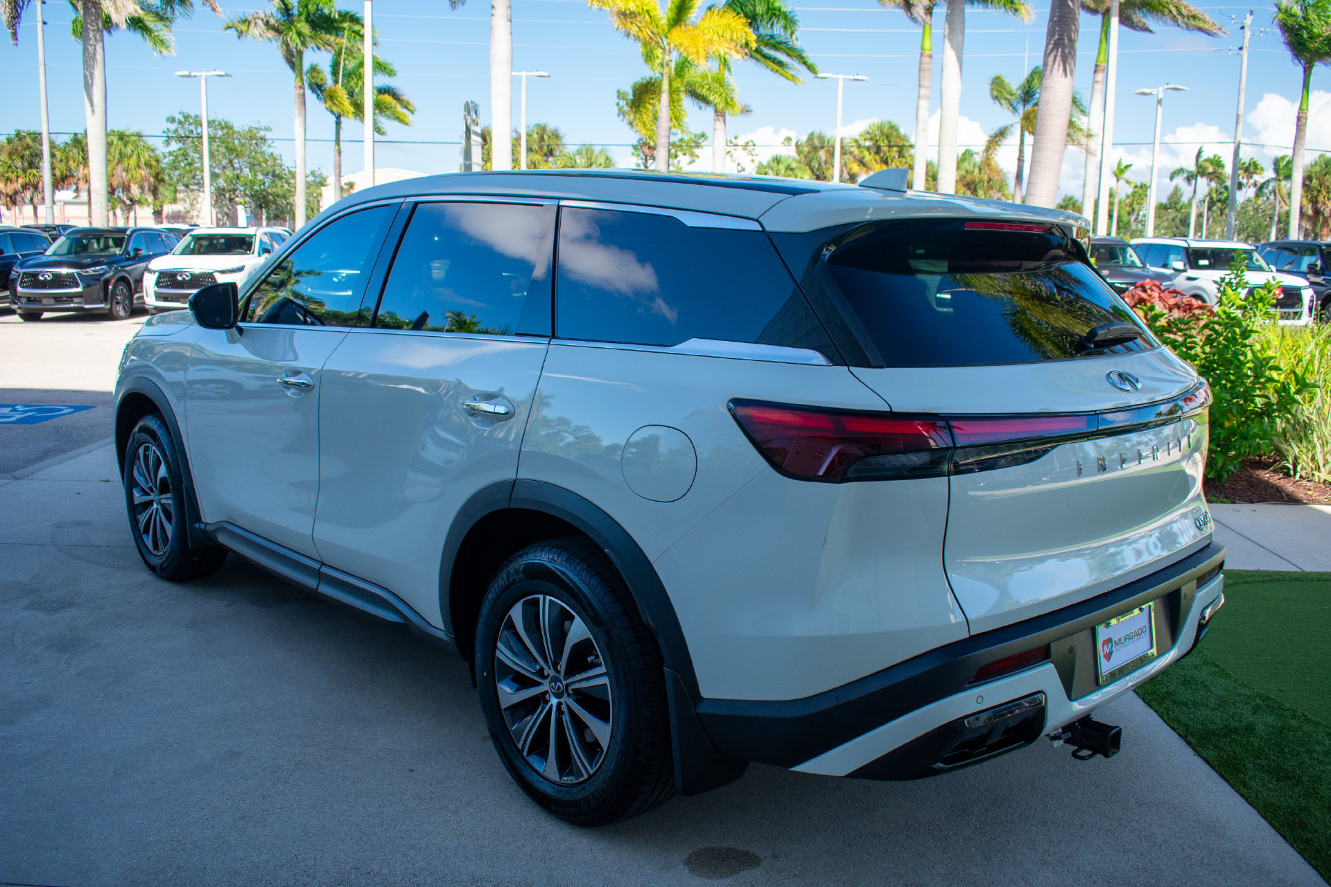 Certified 2024 INFINITI QX60 Pure FWD image 8
