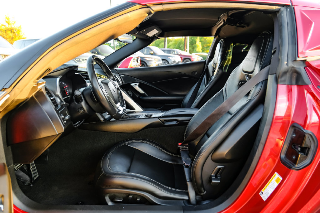 Used 2015 Chevrolet Corvette Z06 w/ 2LZ Preferred Equipment Group RWD image 28