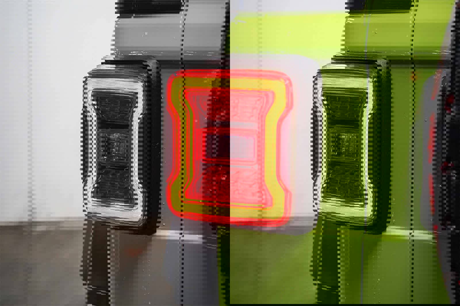 Used 2021 Jeep Wrangler Unlimited Rubicon w/ Xtreme Recon 35" Tire Package image 11