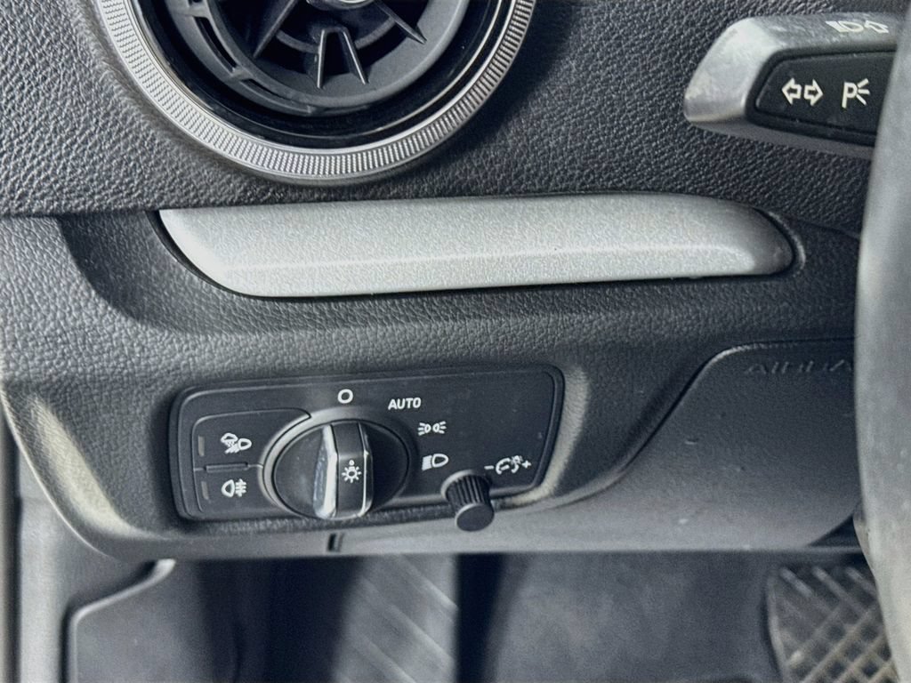 Used 2018 Audi A3 2.0T Premium FWD image 11