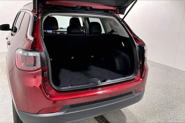 Used 2022 Jeep Compass Latitude image 39