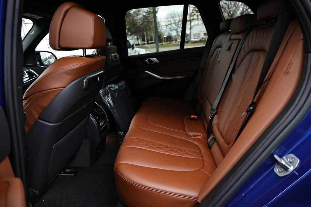New 2026 BMW X5 M60i w/ Climate Comfort Package image 26