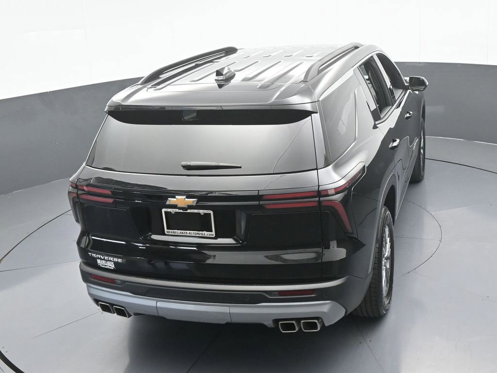 Used 2025 Chevrolet Traverse LT image 51