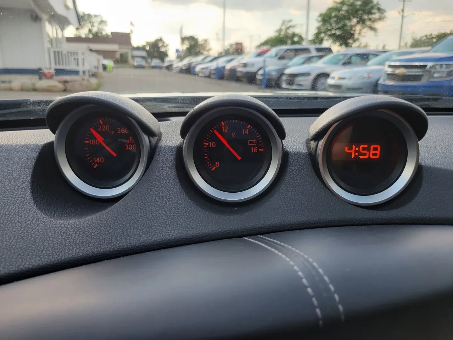 Used 2015 Nissan 370Z Touring Sport image 16