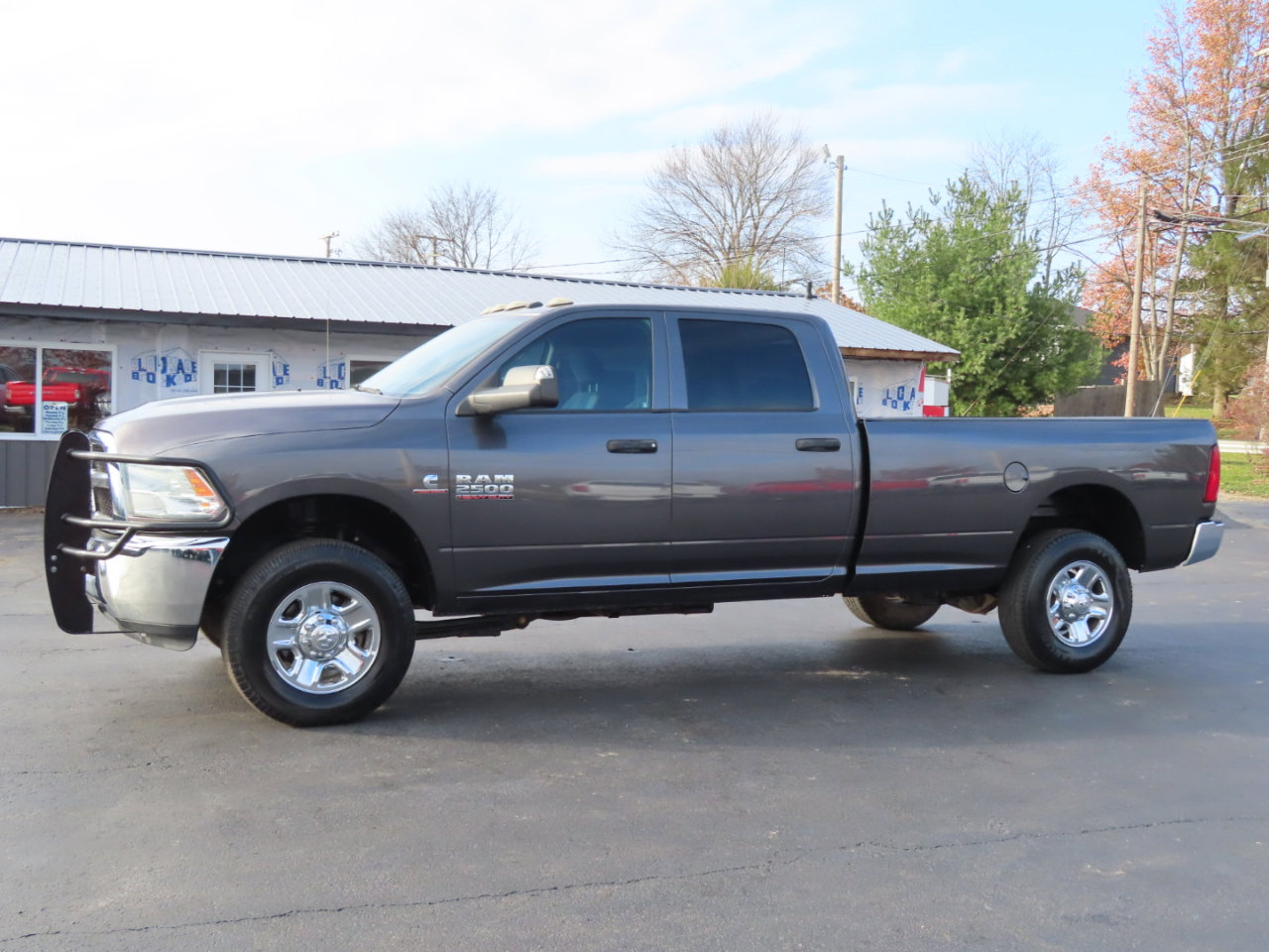 Used 2018 RAM 2500 Tradesman w/ Chrome Appearance Group image 2