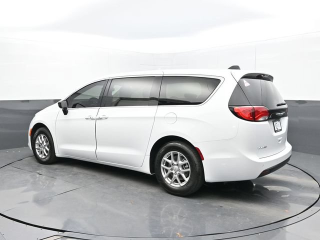 New 2025 Chrysler Voyager LX FWD image 3