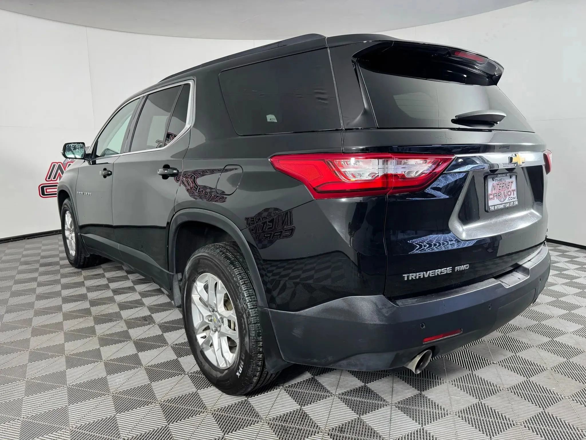 Used 2020 Chevrolet Traverse LT w/ LPO, Floor Liner Package image 26
