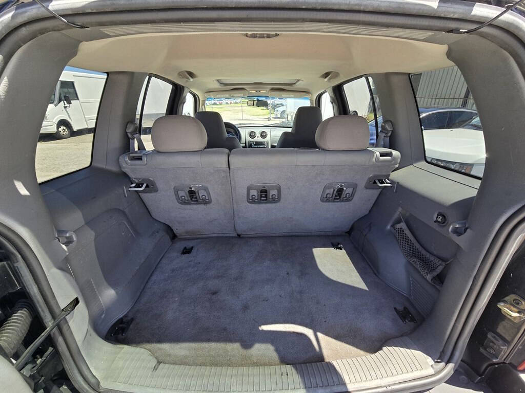 Used 2006 Jeep Liberty Sport AWD/4WD image 21