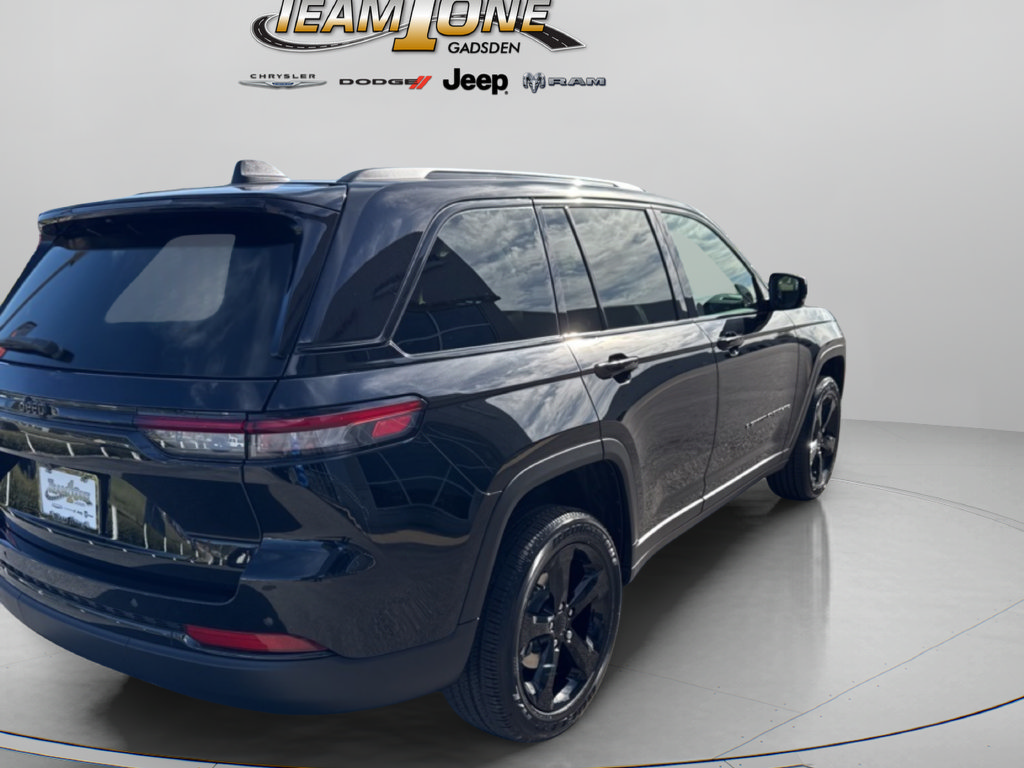 New 2025 Jeep Grand Cherokee 4WD image 8