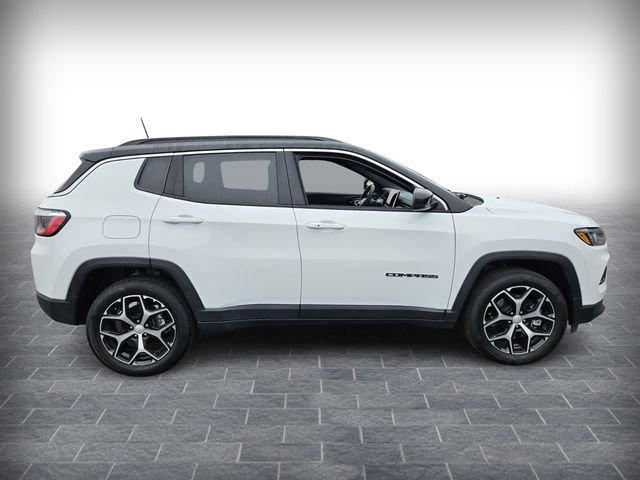 Used 2024 Jeep Compass Limited AWD/4WD image 4