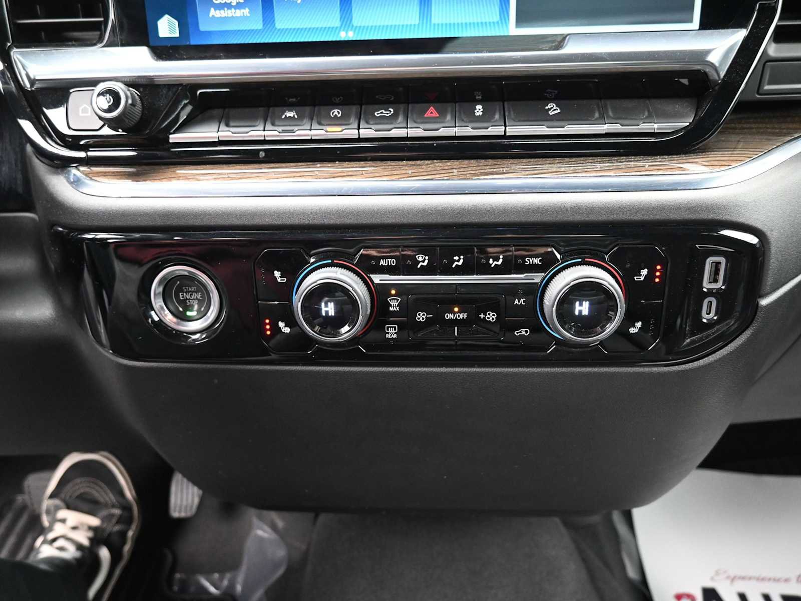 Used 2024 Chevrolet Silverado 1500 RST w/ Z71 Off-Road Package image 9