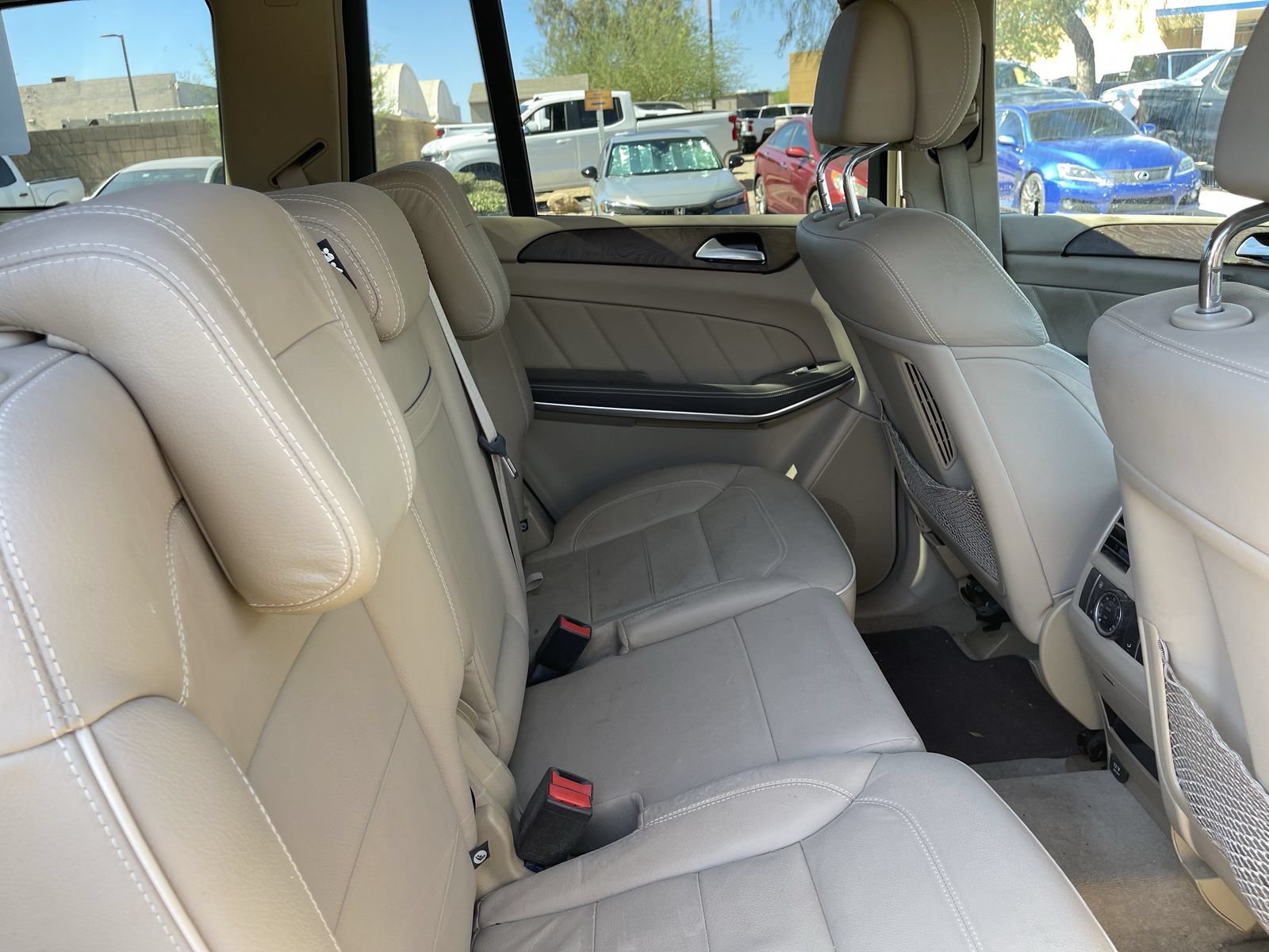 Used 2014 Mercedes-Benz GL 550 4MATIC image 9