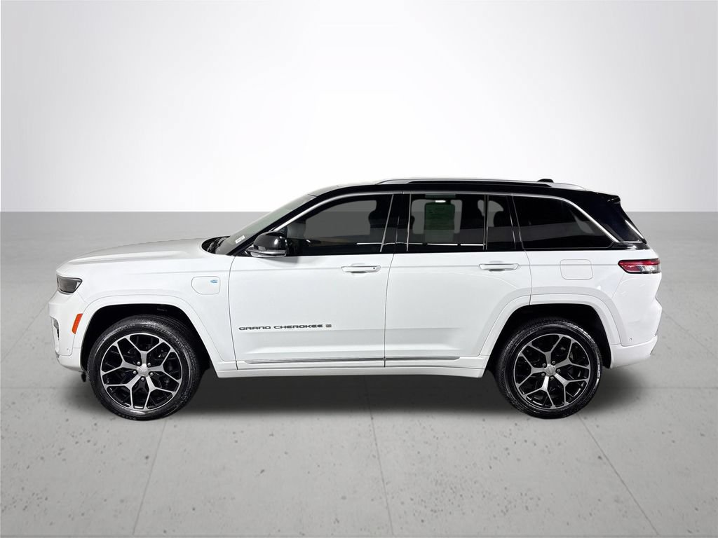 Certified 2022 Jeep Grand Cherokee Summit AWD/4WD image 9