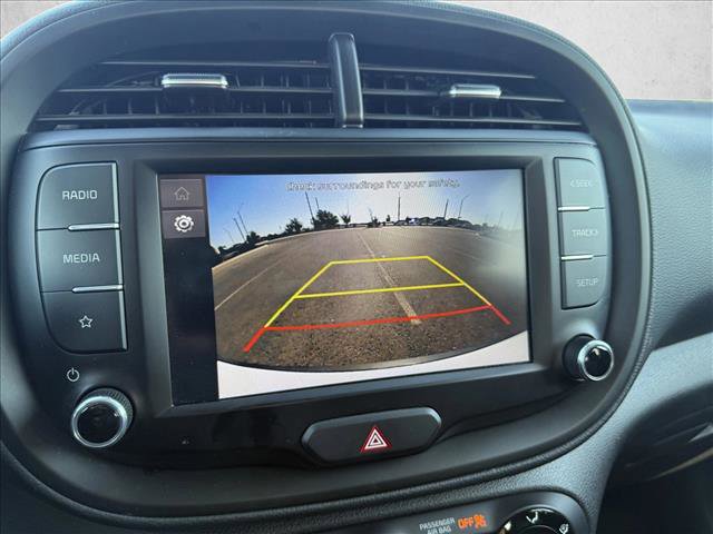 Used 2023 Kia Soul LX w/ LX Technology Package image 18