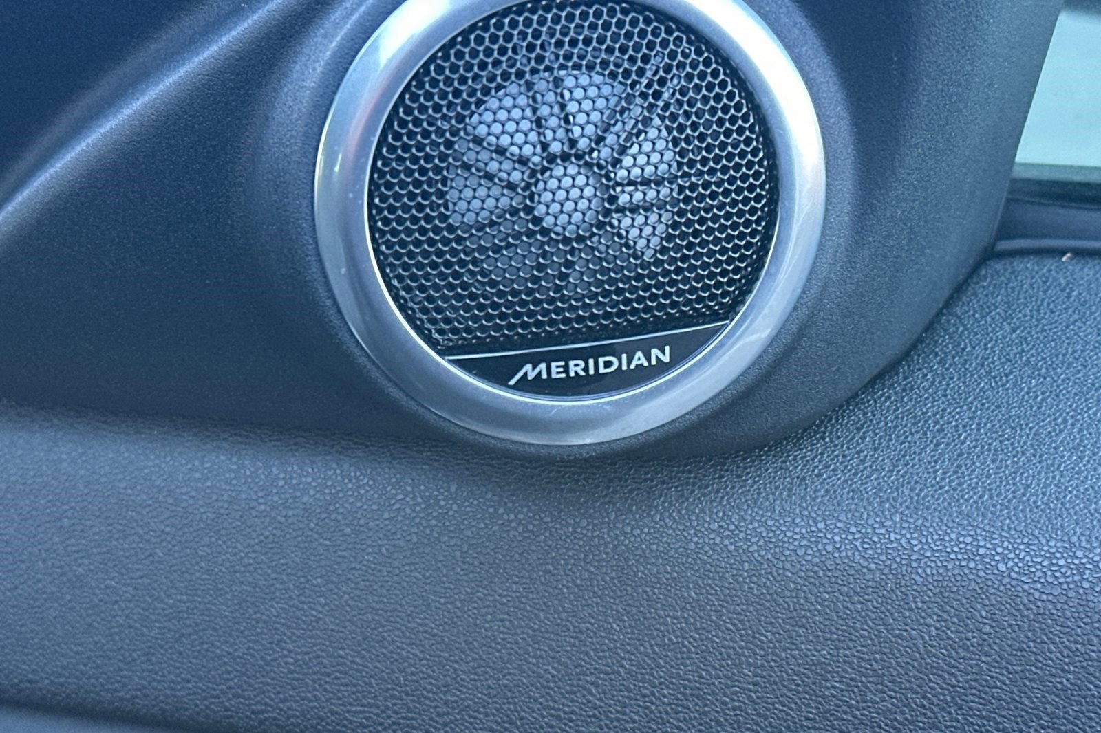 Used 2024 Land Rover Range Rover Evoque Dynamic SE image 22