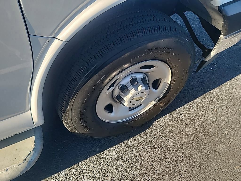 Used 2024 Chevrolet Express 2500 w/ Driver Convenience Package image 14