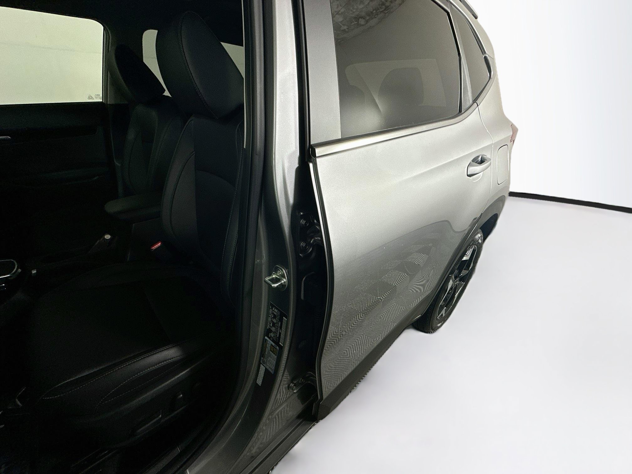Used 2025 Kia Seltos EX FWD image 12