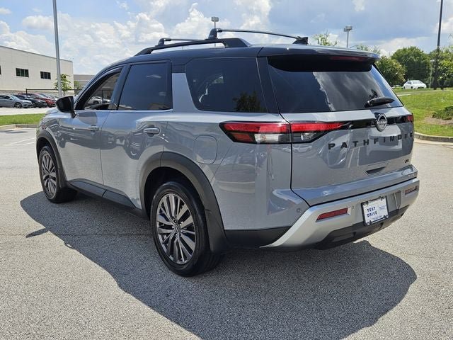 Used 2024 Nissan Pathfinder SL w/ SL Premium Package FWD image 6