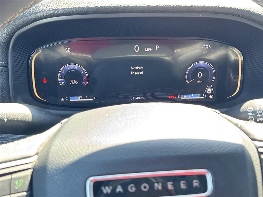 Used 2024 Jeep Wagoneer L Series II image 11