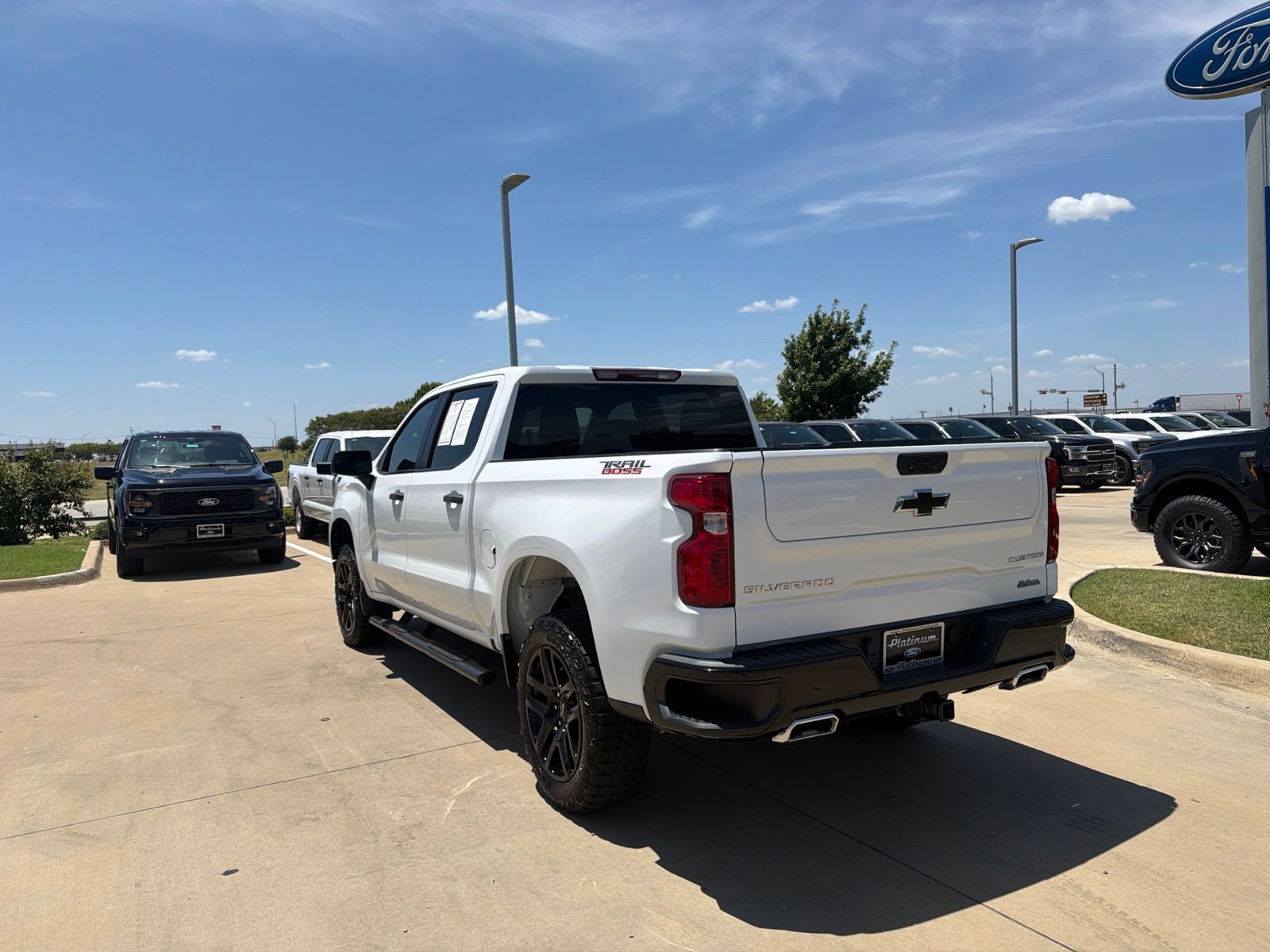 Used 2022 Chevrolet Silverado 1500 Custom Trail Boss AWD/4WD video 3