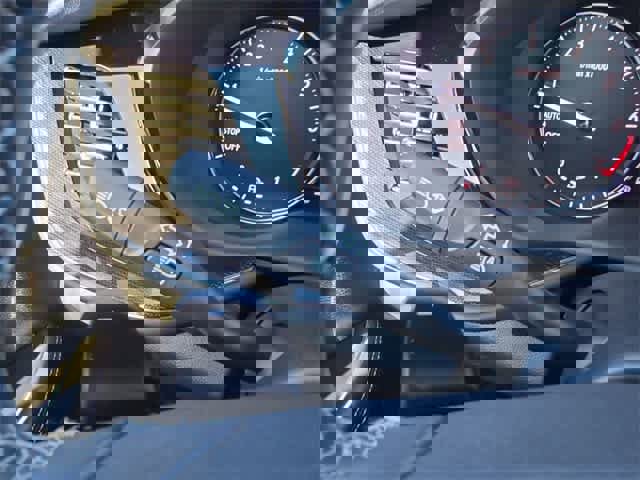 Used 2023 Buick Envision Essence image 25