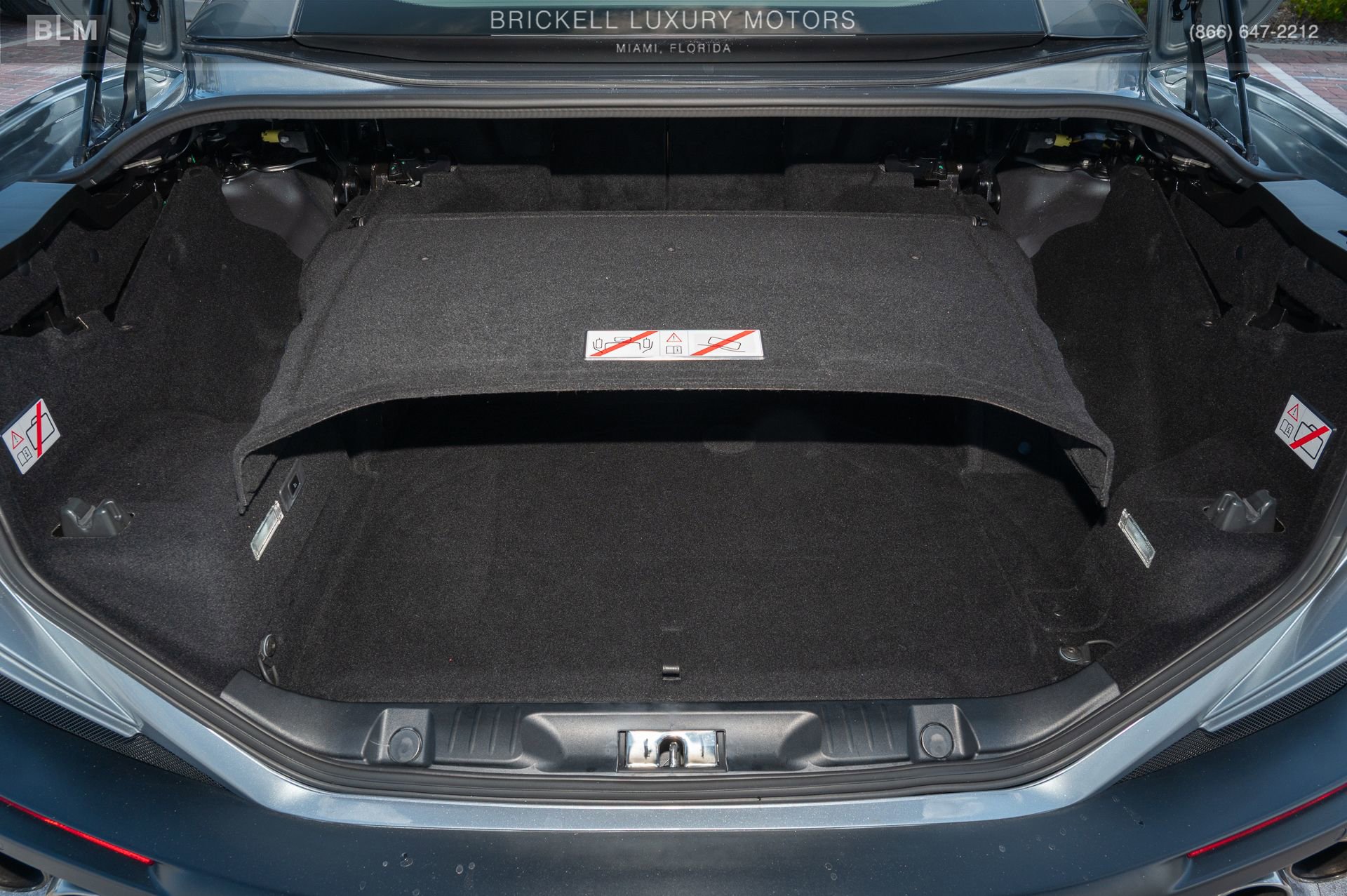 Used 2019 Ferrari Portofino image 18