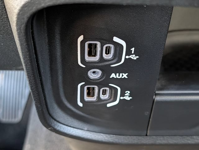Used 2024 RAM 2500 Laramie w/ Safety Group AWD/4WD image 31