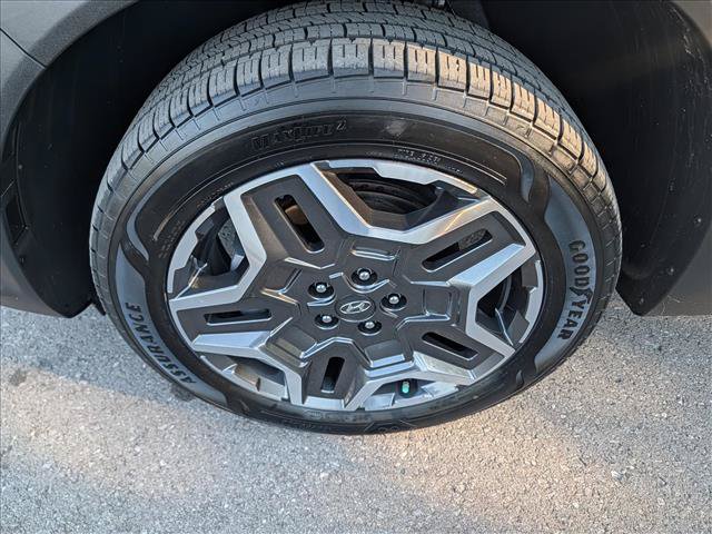 Certified 2023 Hyundai Santa Fe Limited w/ Cargo Package AWD/4WD image 9