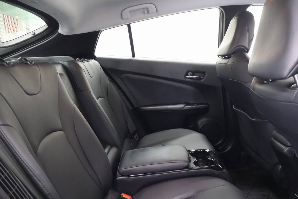 Used 2018 Toyota Prius Prime Premium image 24