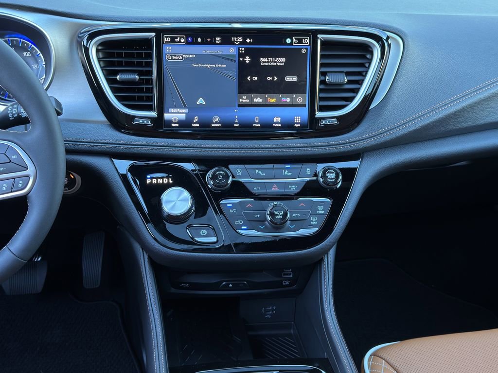 New 2026 Chrysler Pacifica Pinnacle image 13