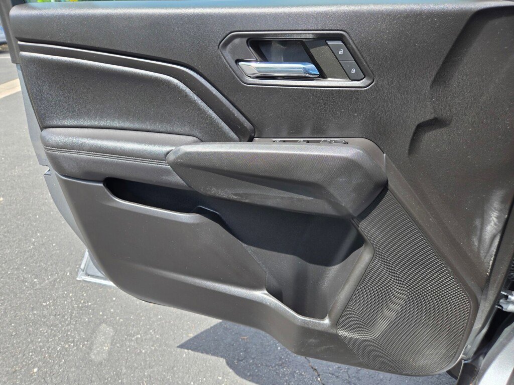 Used 2023 Chevrolet Colorado LT w/ LT Convenience Package RWD image 22