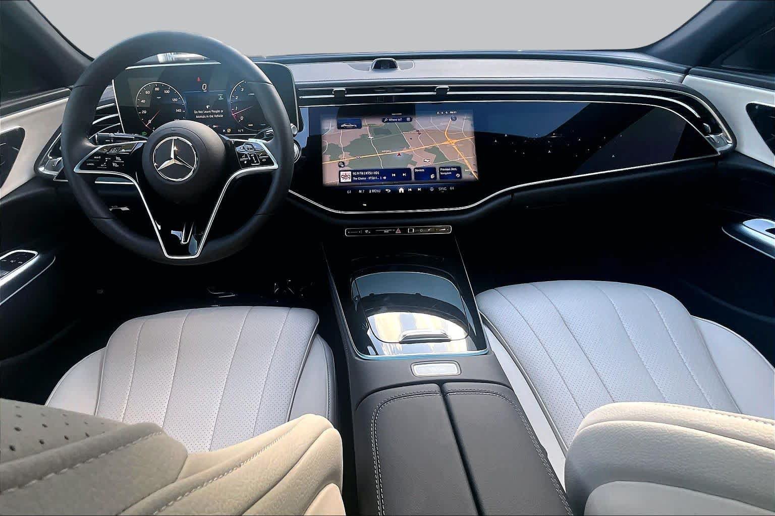 Used 2025 Mercedes-Benz E 350 Sedan image 14