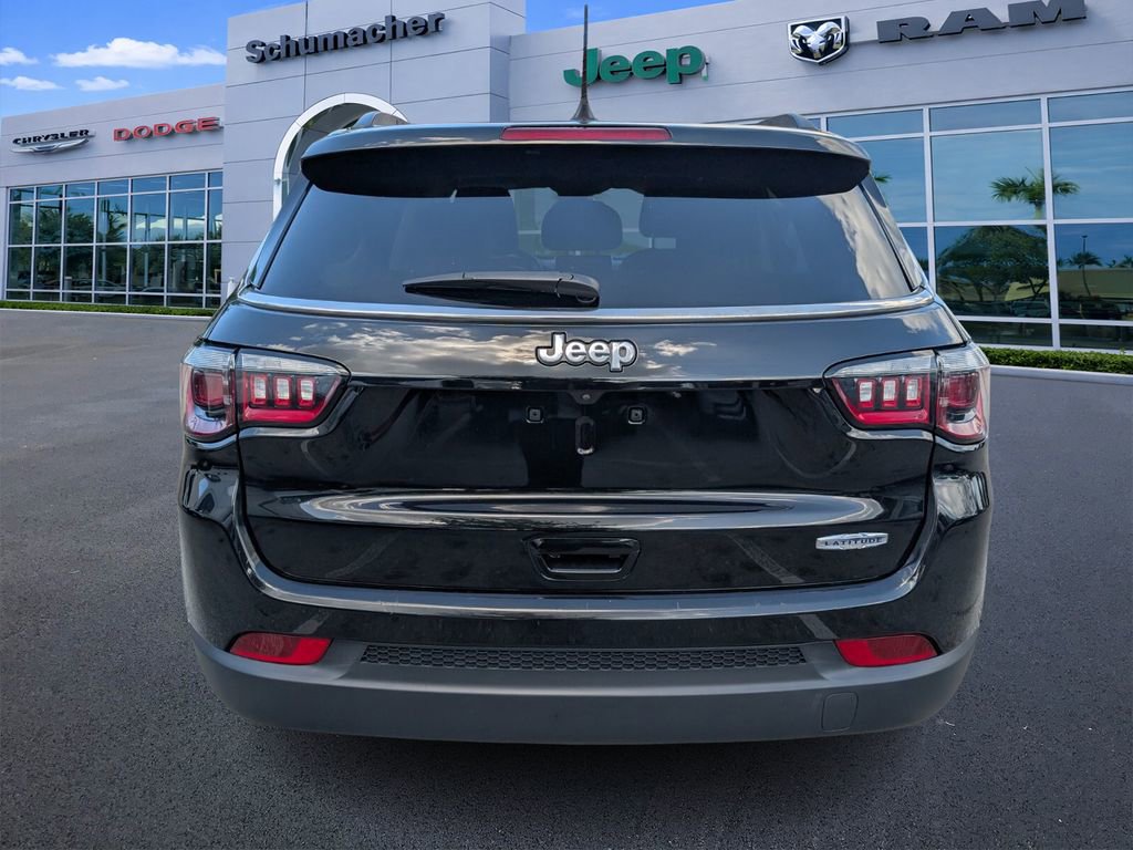 Used 2022 Jeep Compass Latitude w/ Convenience Group FWD image 6